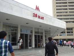 “28 May”da qadın özünü qatarın altına atdı 